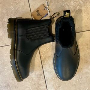 DR. MARTENS 2976 GRIZZLY FLEECE LINED CHELSEA BOOTS